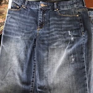 Chico’s oh so slimming girlfriend Bermuda shorts